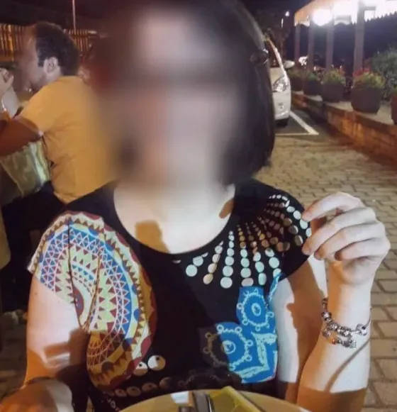 Büsra, 32