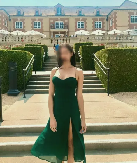 Carla, 32
