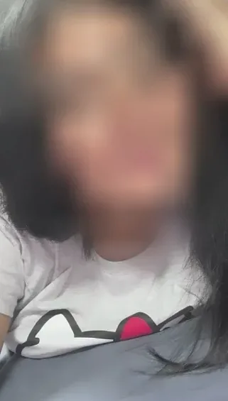 Emilia, 25
