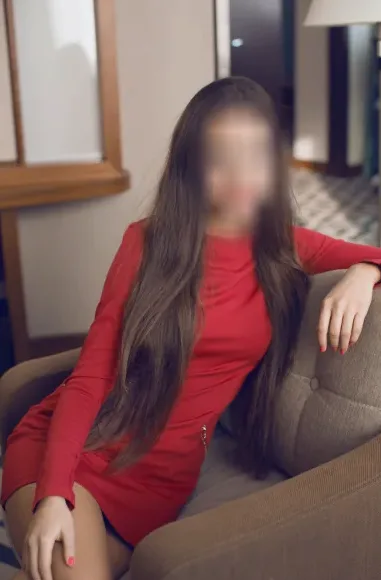 Fatma, 30