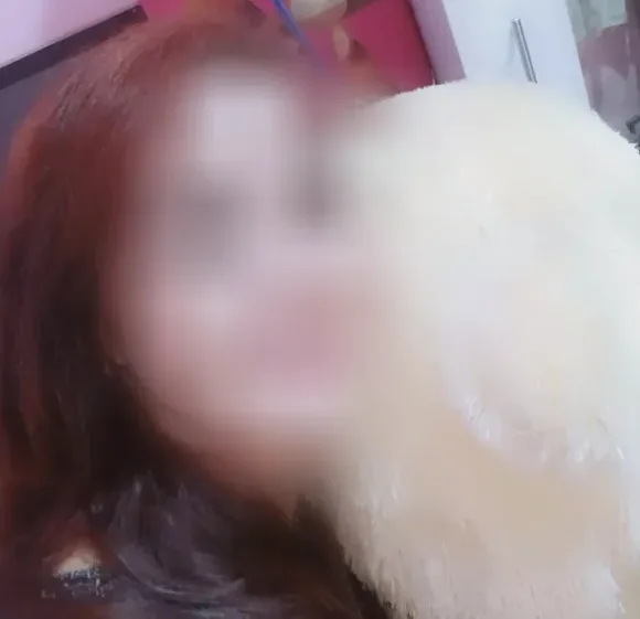 Laura, 37