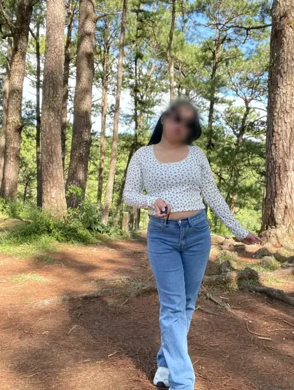 Lea, 28