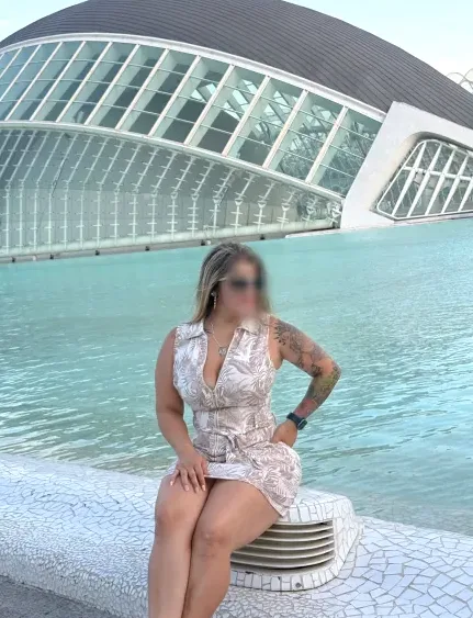 Marina, 32