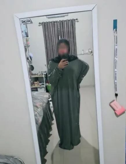 Sina, 26