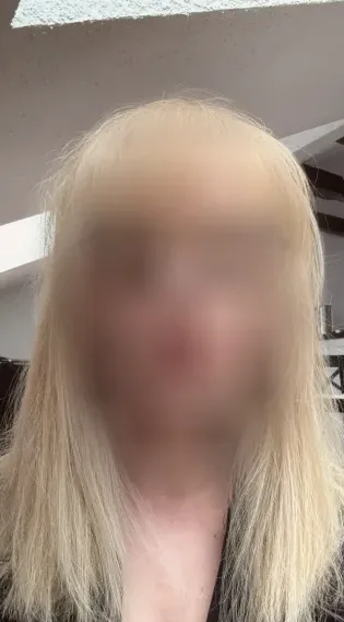 Chiara, 27